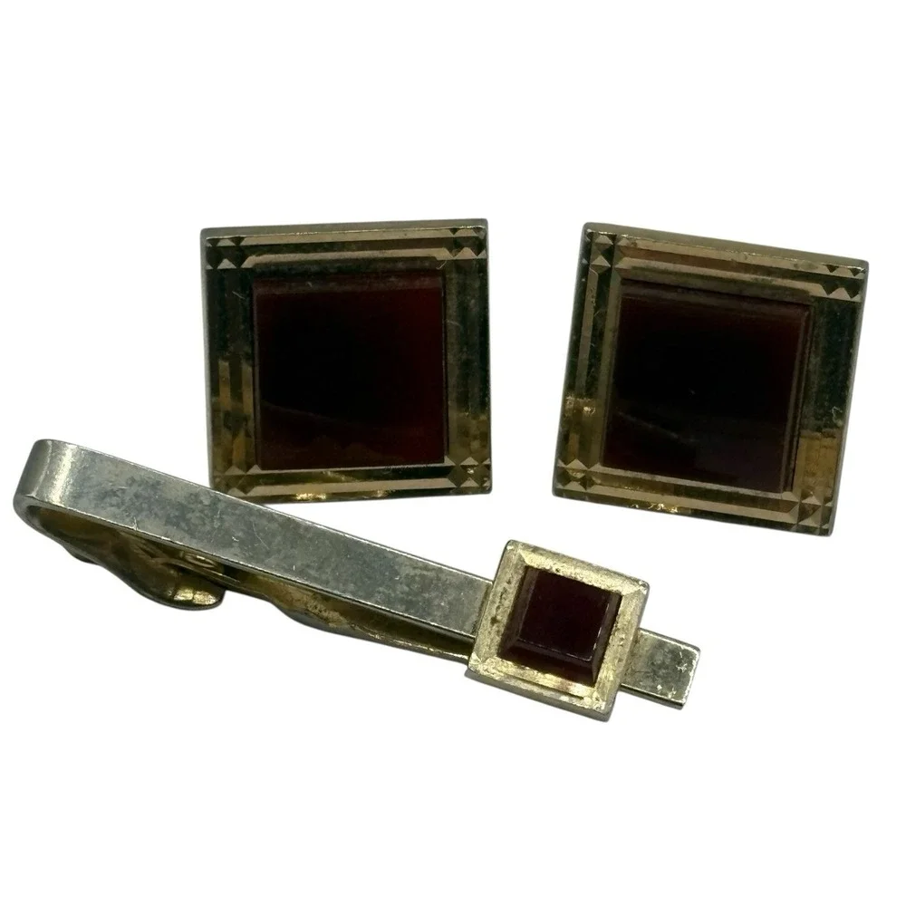 Swank Cufflinks And Tie Clip Red Accent Center Gold Tone Vintage Square Textured